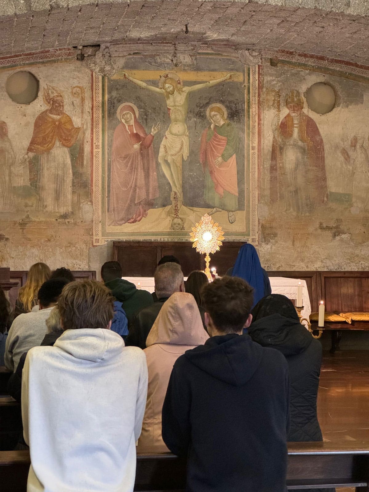 chesterton-academy-buffalo-in-prayer
